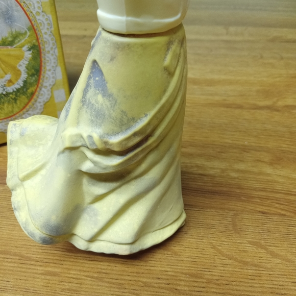 Avon Roses, Roses Cologne 4oz FULL Girl Jumping Rope with box - Picture 13 of 16